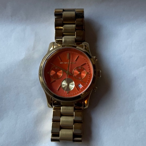 🟠 HOST PICK 🟠 MICHAEL KORS ORANGE AND GOLD WATCH 🟠 - Picture 4 of 16
